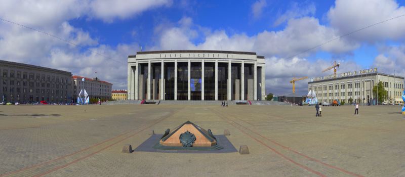 Октябрьская площадь. Октябрьская площадь Минск. Октябрьская площадь в Минске фраг. Октябрьская площадь Минск фото. Площадь Октябрьский картинки.